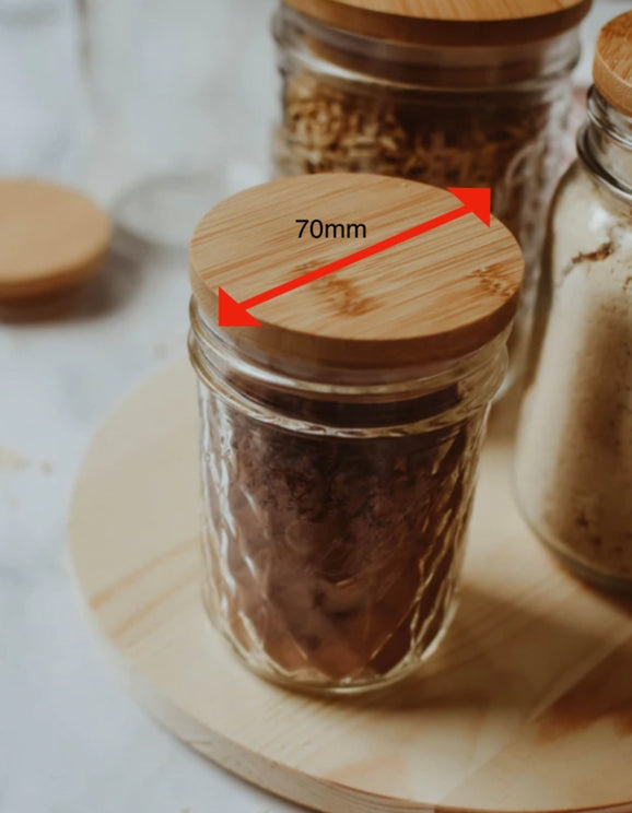 image of mason jar with bamboo lid showing the diameter of the  lid is 70mm